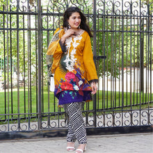 Load image into Gallery viewer, 3-Piece Lawn Suit - Lace Borders w/ Chiffon Dupatta