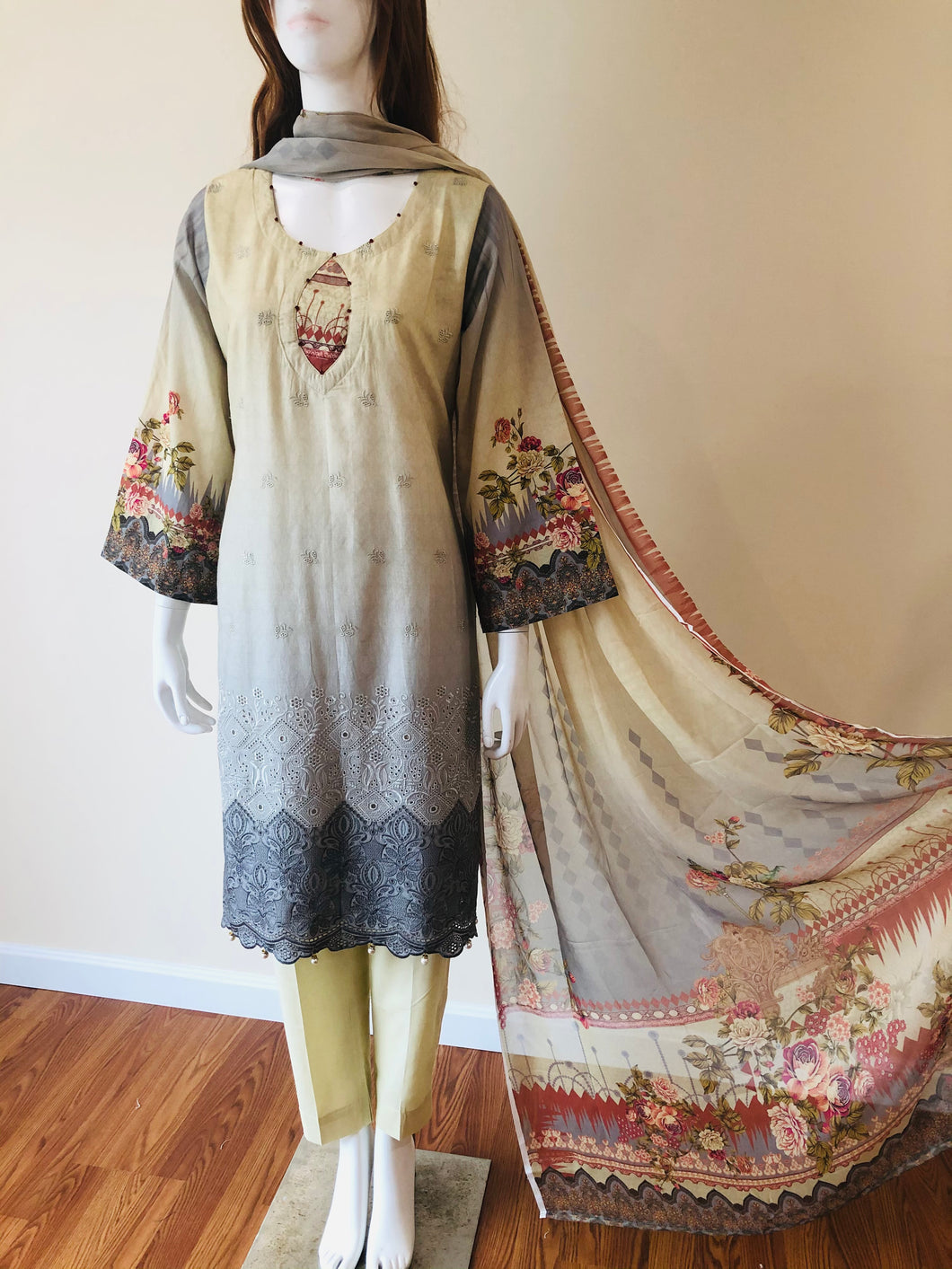 Aafreen by Riaz Arts   Embroidered Lawn, Chikankari with Chiffon Dupatta  All items in this collection are 3-Piece Stunningly stitched suits, ready to ship!    